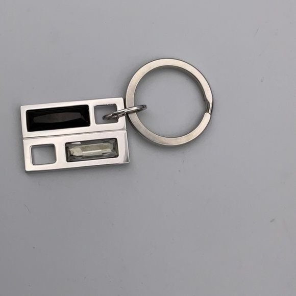 Swarovski Boutique Keychain New In Velvet Pouch UNISEX - Picture 1 of 5